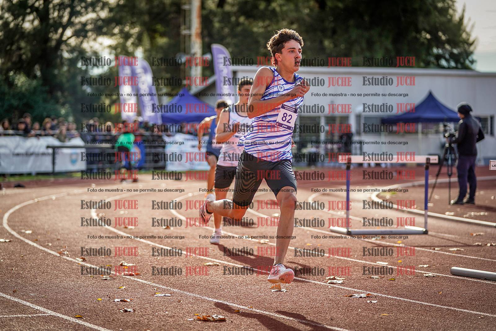 Fotos de los 400 m con vallas de varones