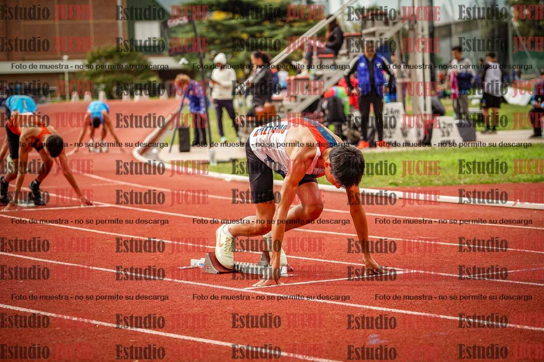Fotos de los 400 m llanos de varones