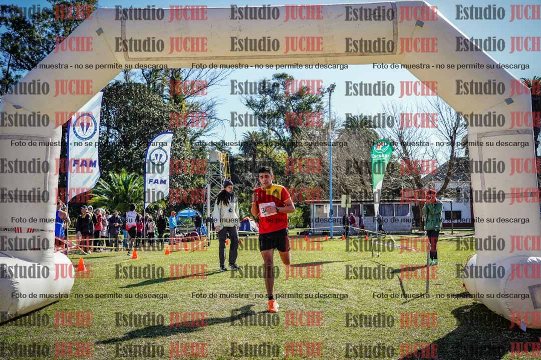 Fotos de la llegada del cross de 8000 m