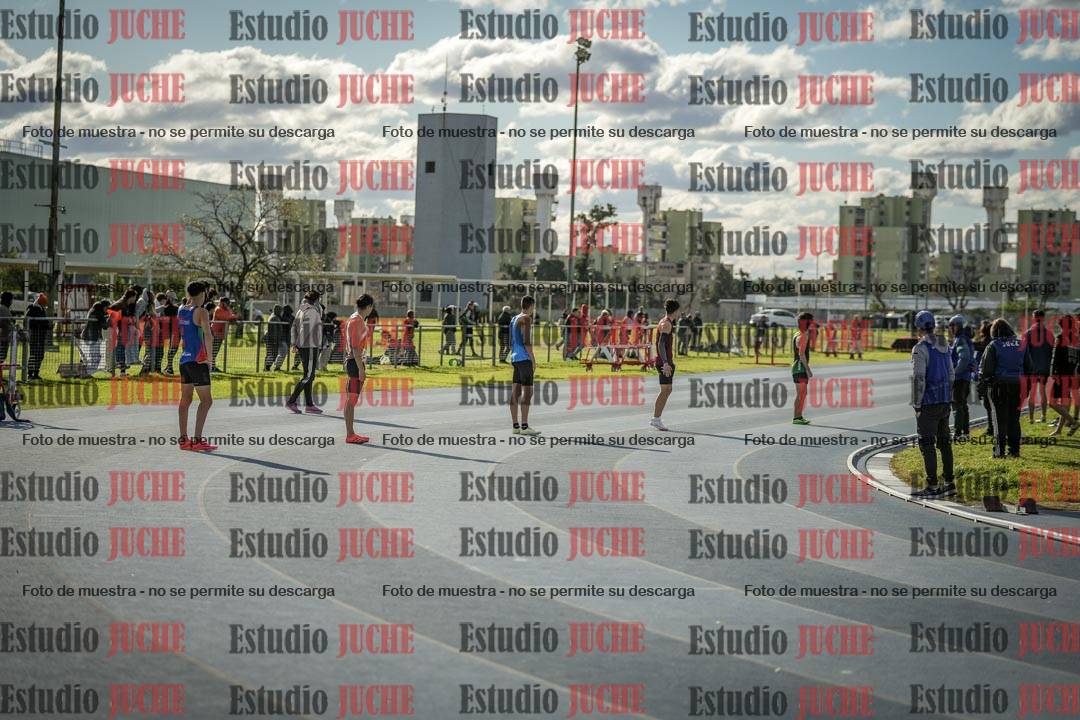 Fotos de las postas 4x400 m llanos de varones