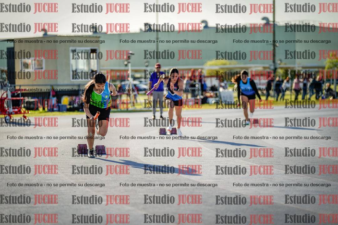 Fotos de las postas 4x100 m llanos de mujeres