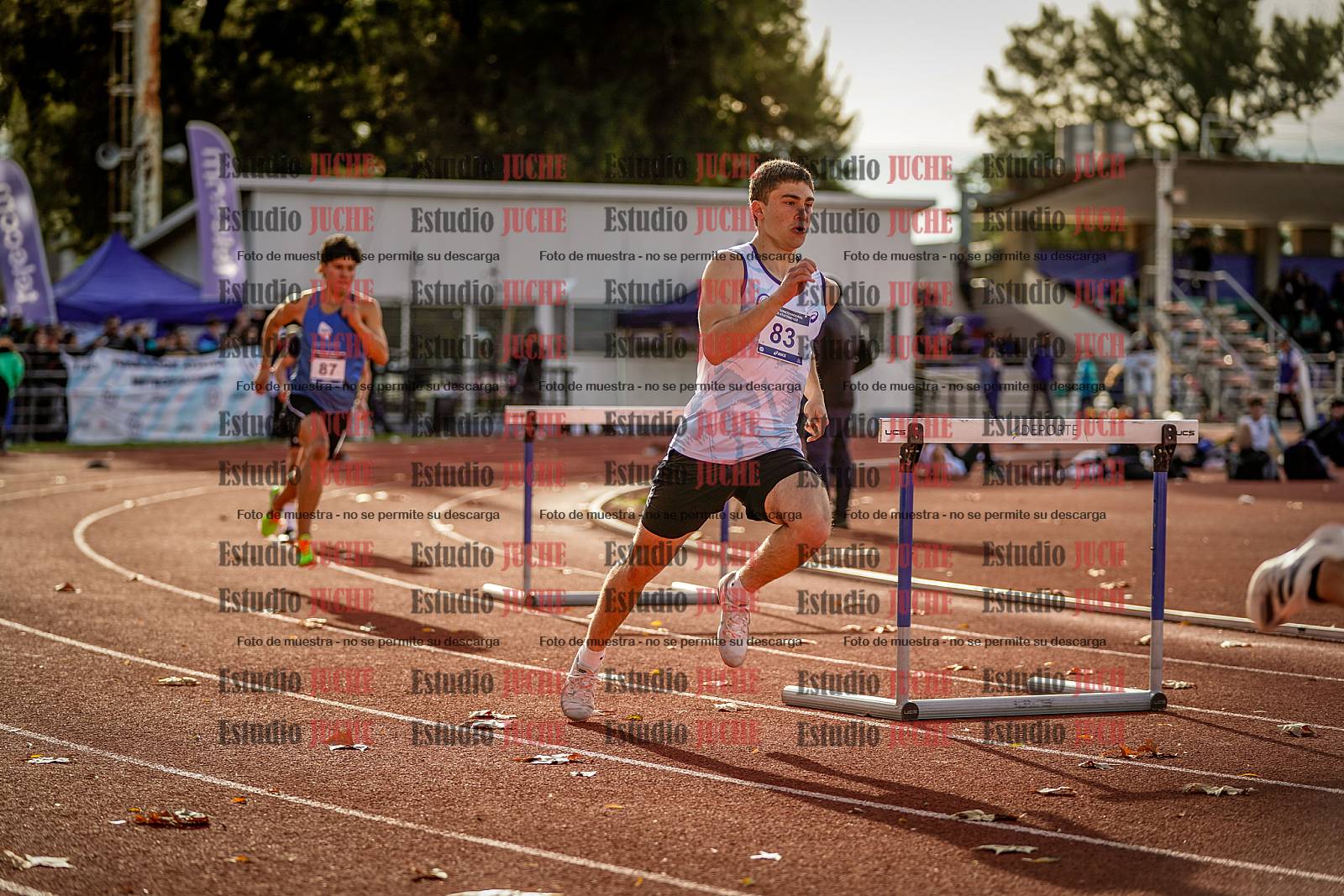 Fotos de los 400 m con vallas de varones