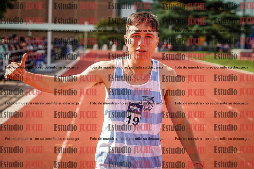 Fotos de los 800 m llanos de varones