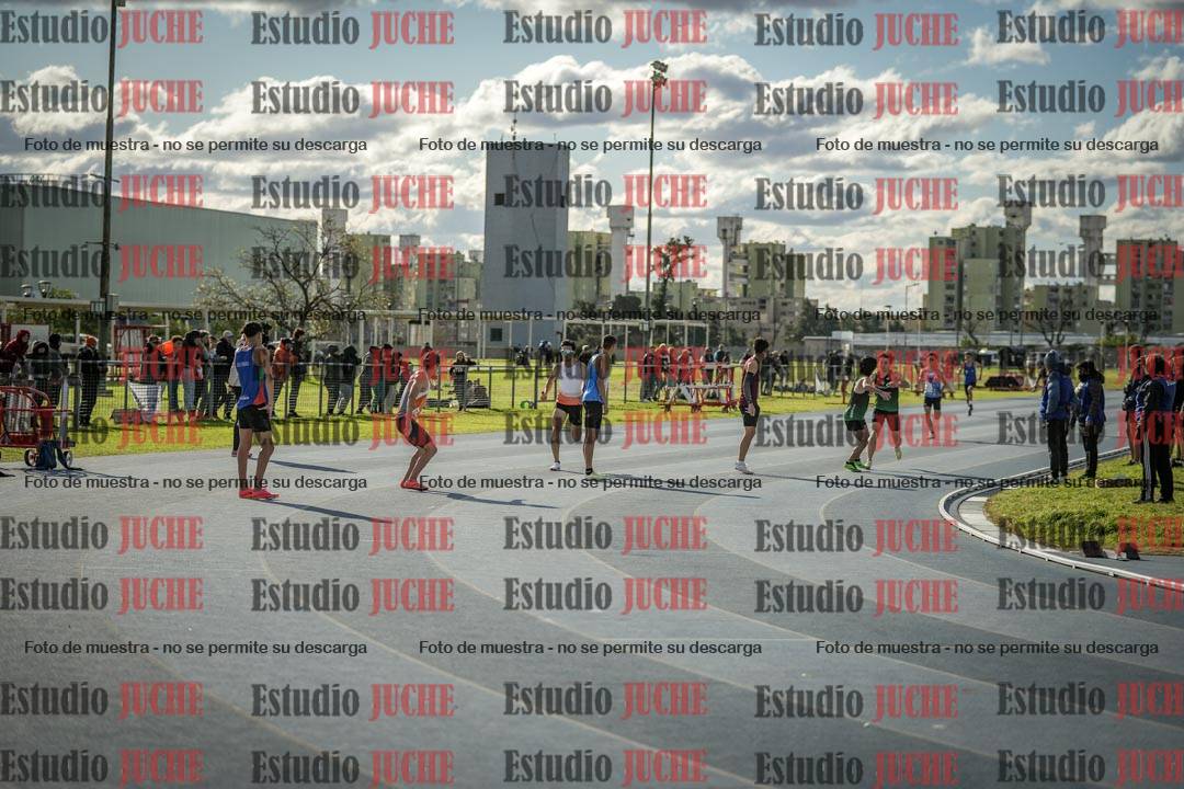 Fotos de las postas 4x400 m llanos de varones