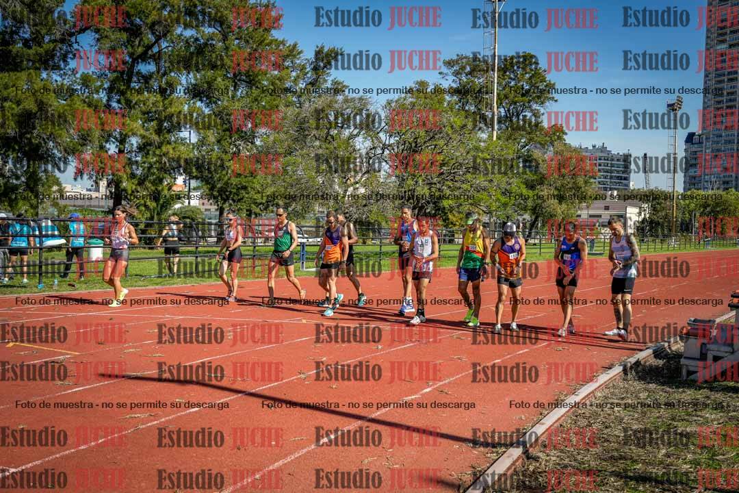 Fotos de los 5000 m llanos de mujeres y varones