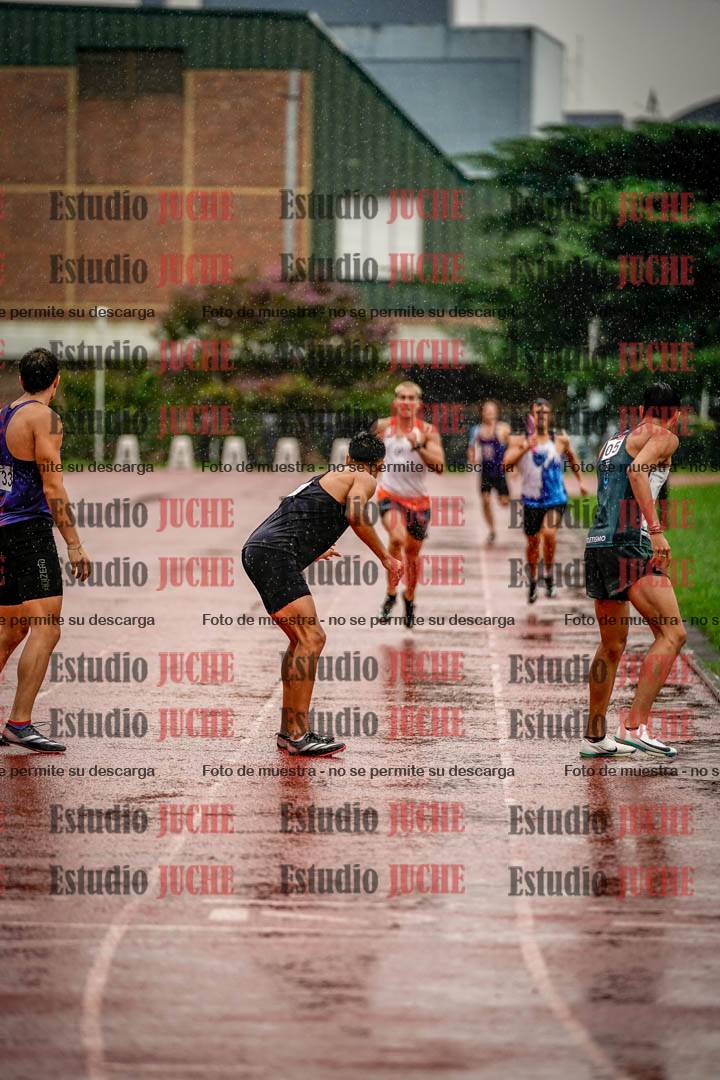 Fotos de las postas 4x400 m de varones