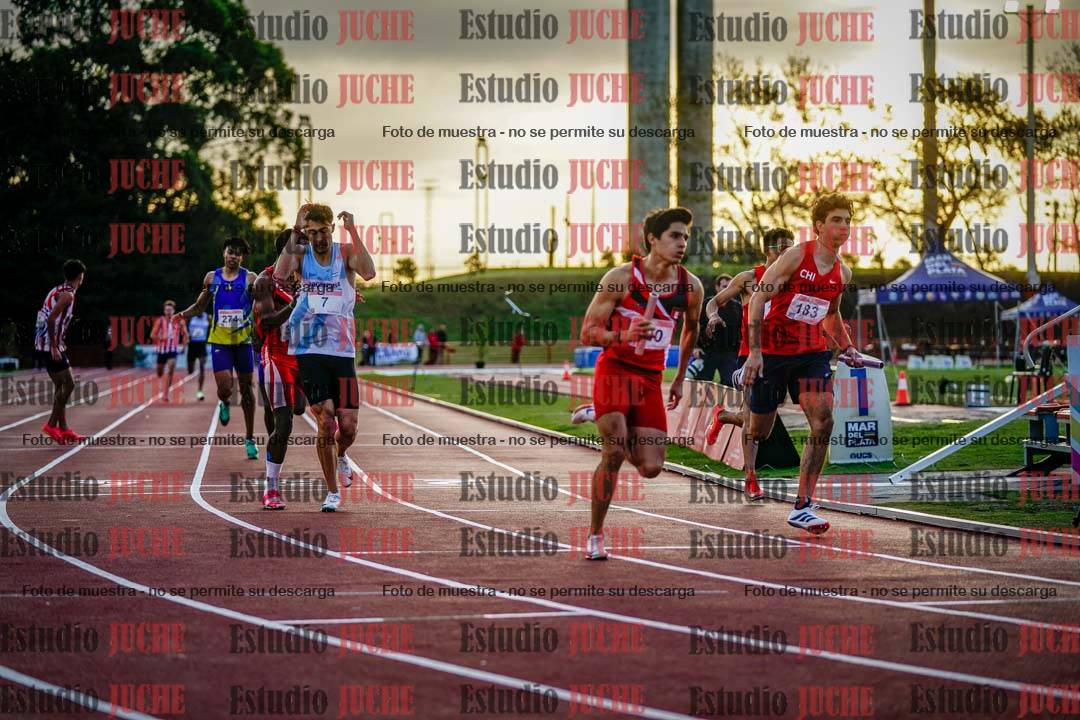 Fotos de los relevos 4x400 m de varones