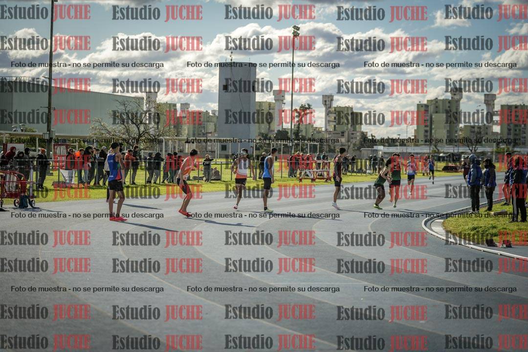 Fotos de las postas 4x400 m llanos de varones