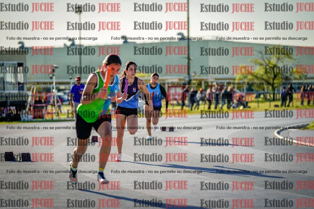 Fotos de las postas 4x100 m llanos de mujeres