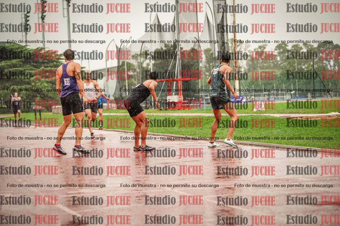 Fotos de las postas 4x400 m de varones