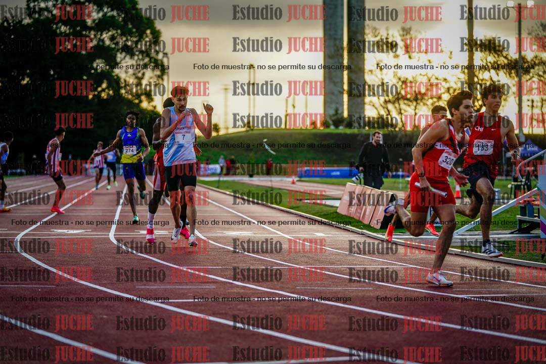Fotos de los relevos 4x400 m de varones
