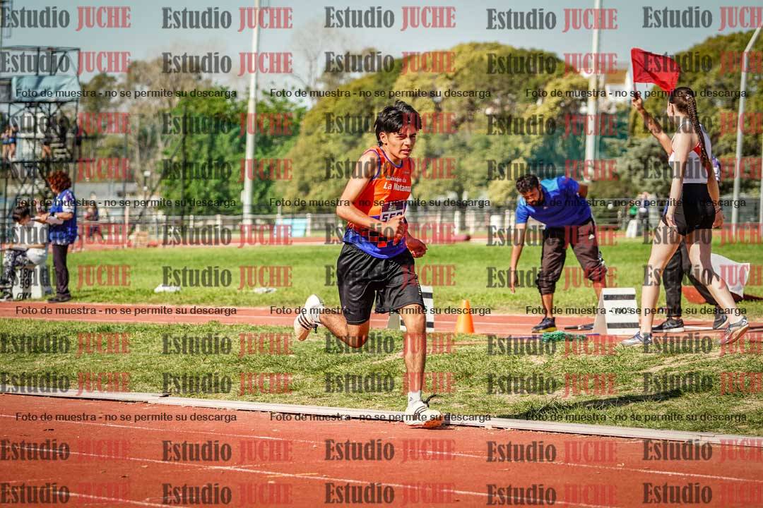 Fotos de los 600 m llanos de varones