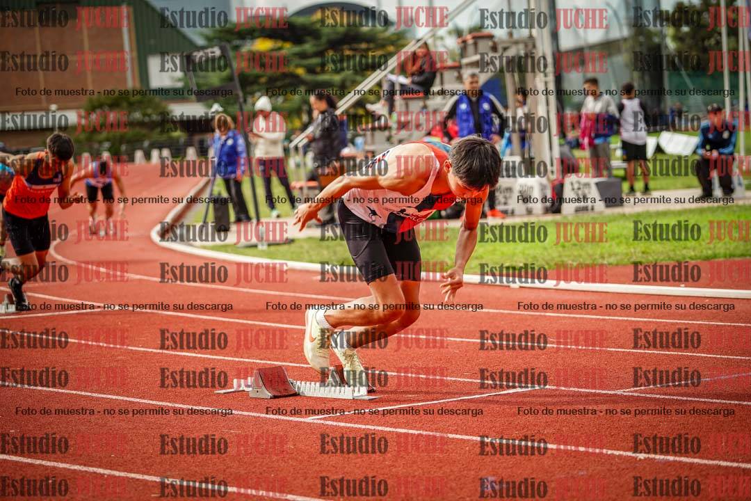 Fotos de los 400 m llanos de varones