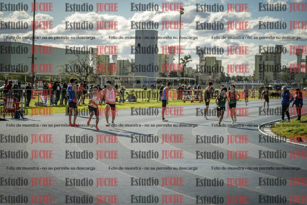Fotos de las postas 4x400 m llanos de varones