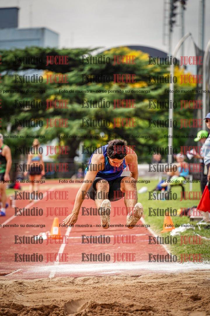 Fotos del salto triple de mujeres y varones