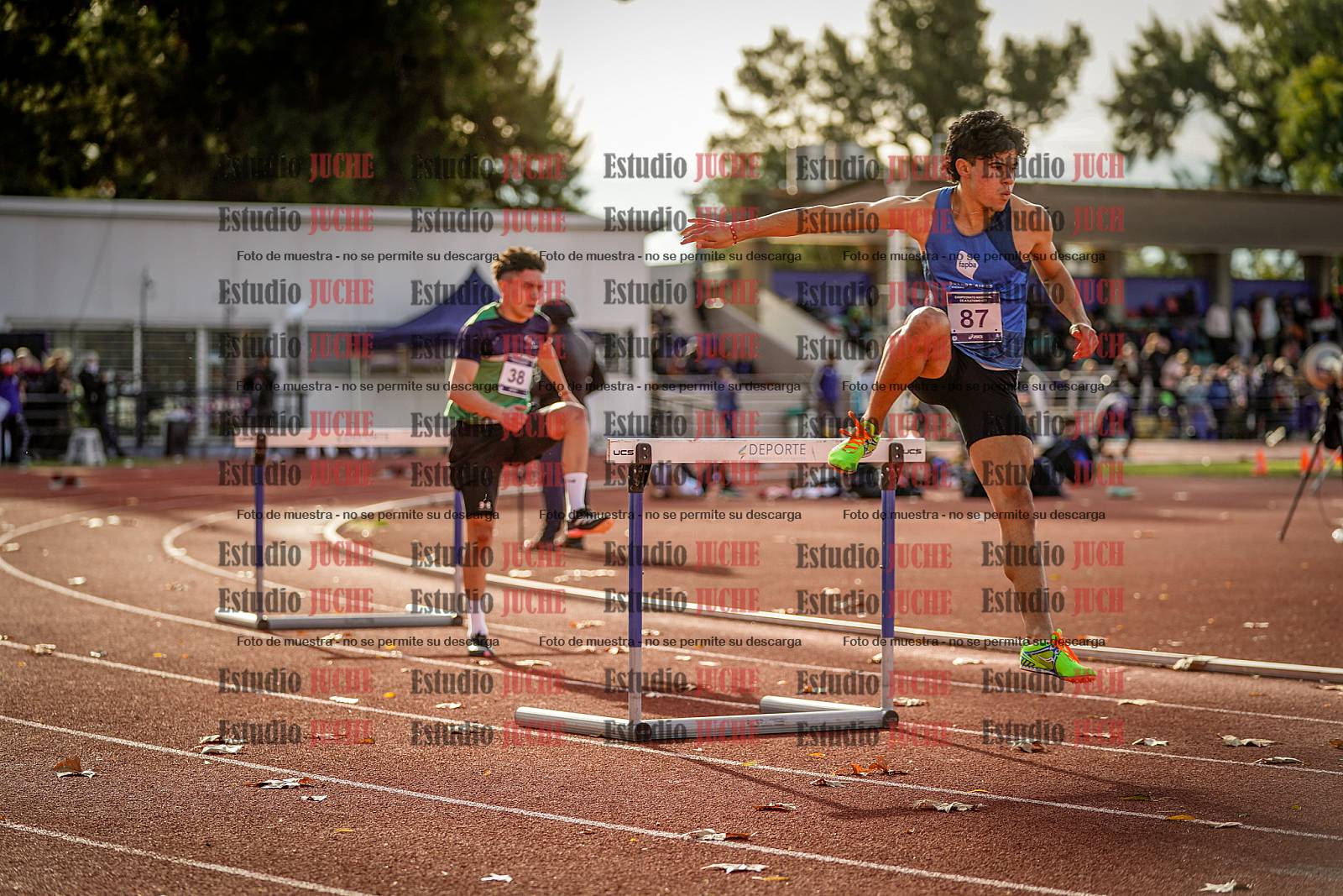 Fotos de los 400 m con vallas de varones