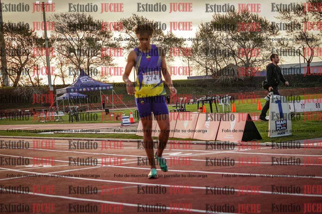 Fotos de los relevos 4x400 m de varones