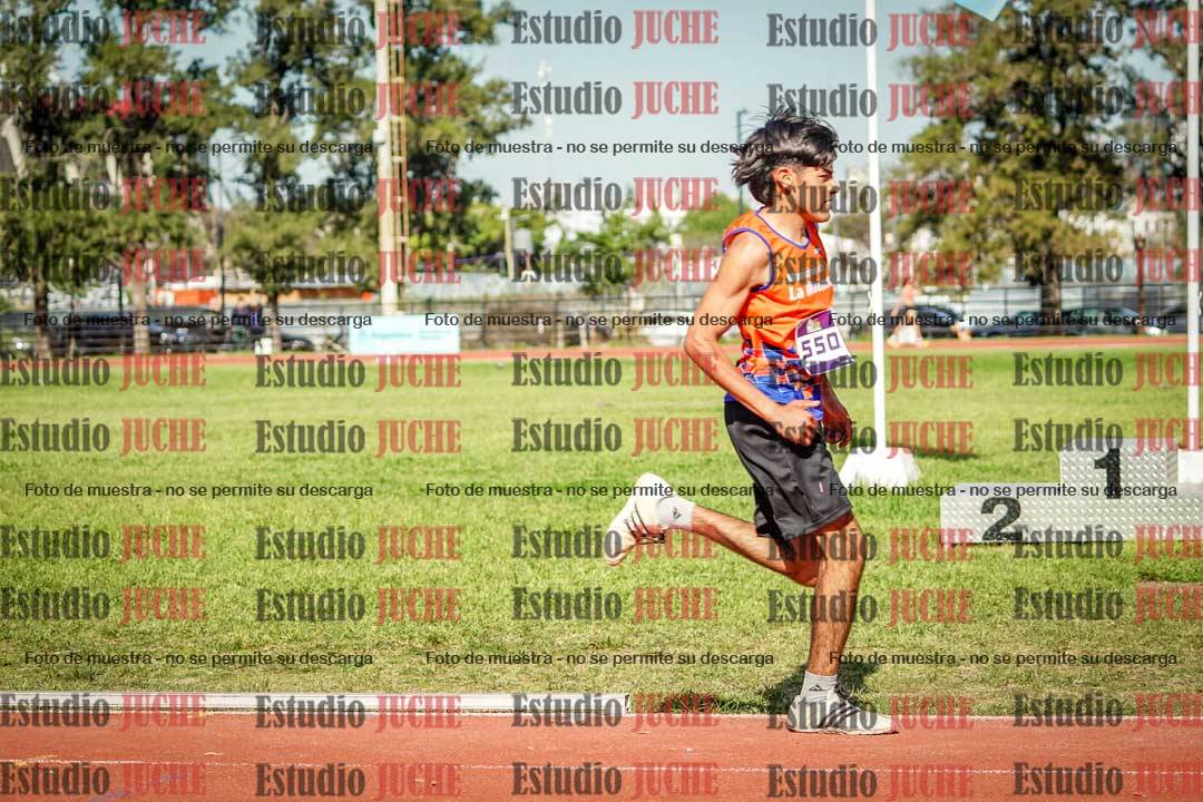 Fotos de los 600 m llanos de varones