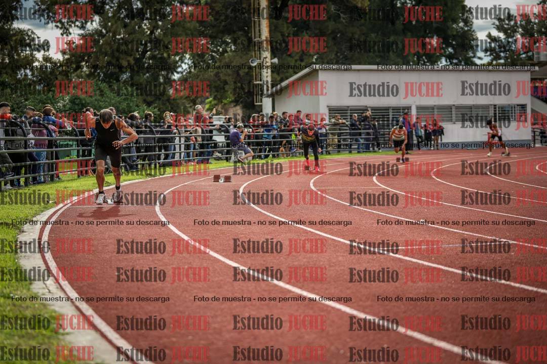 Fotos de los 400 m llanos de varones