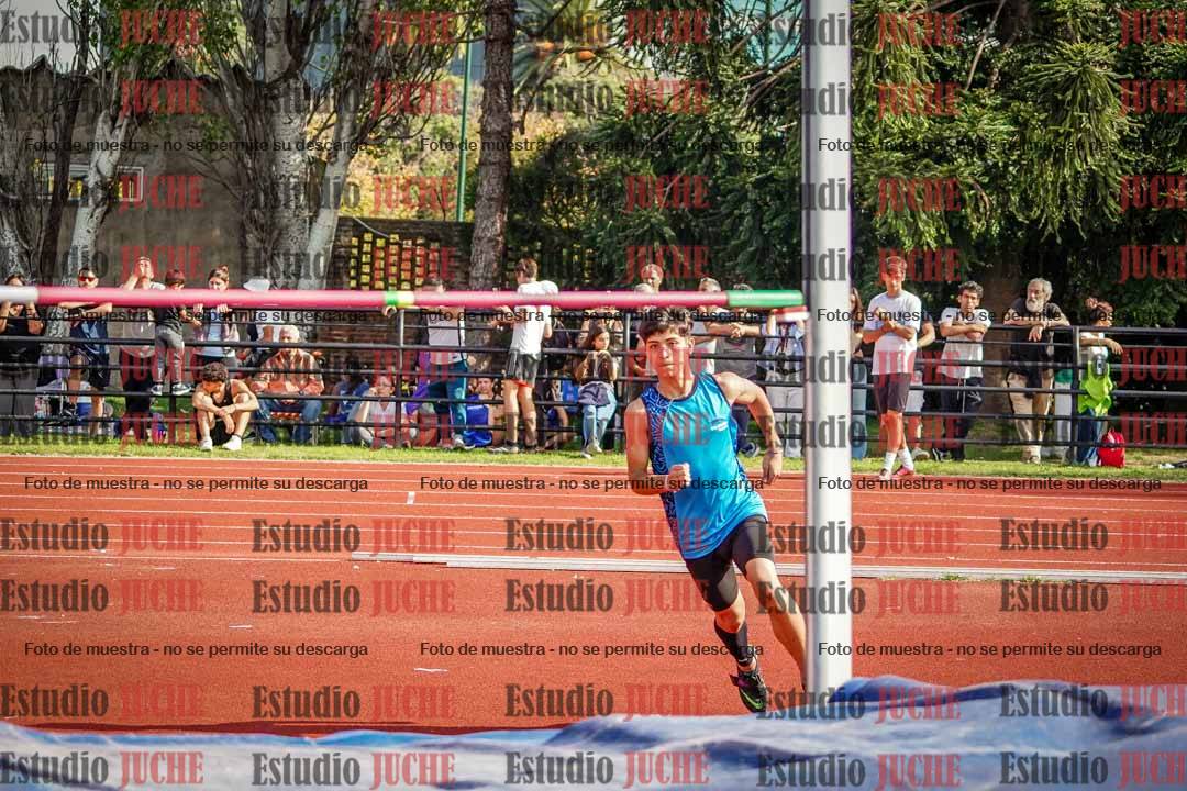 Fotos del salto en alto de varones