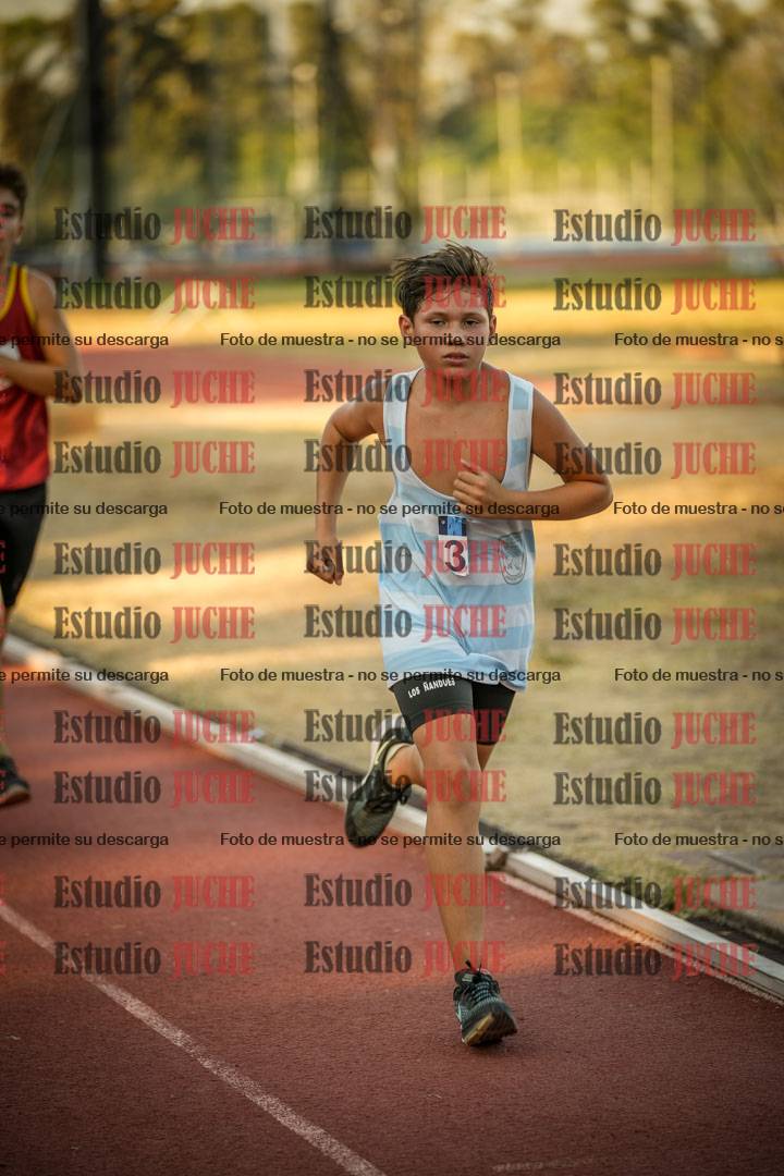 Fotos de los 2400 m llanos de varones