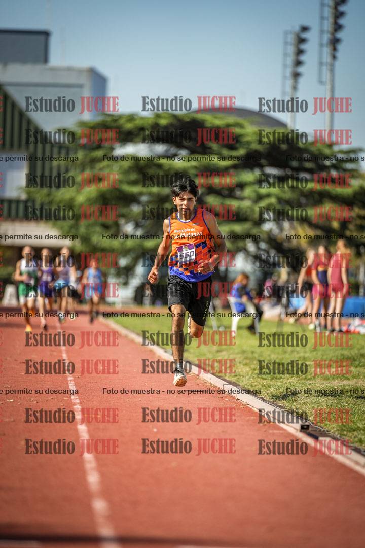 Fotos de los 600 m llanos de varones