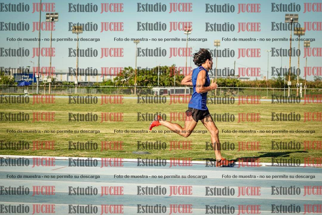 Fotos de los 400 m llanos de varones