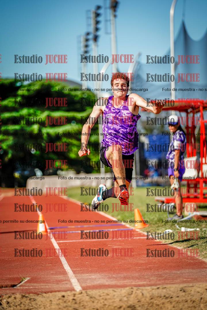 Fotos del salto triple de mujeres y varones - tablas de 8 - 11 - 13