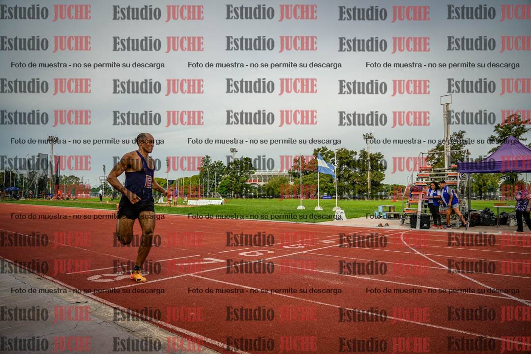 Fotos de los 400 m llanos de varones