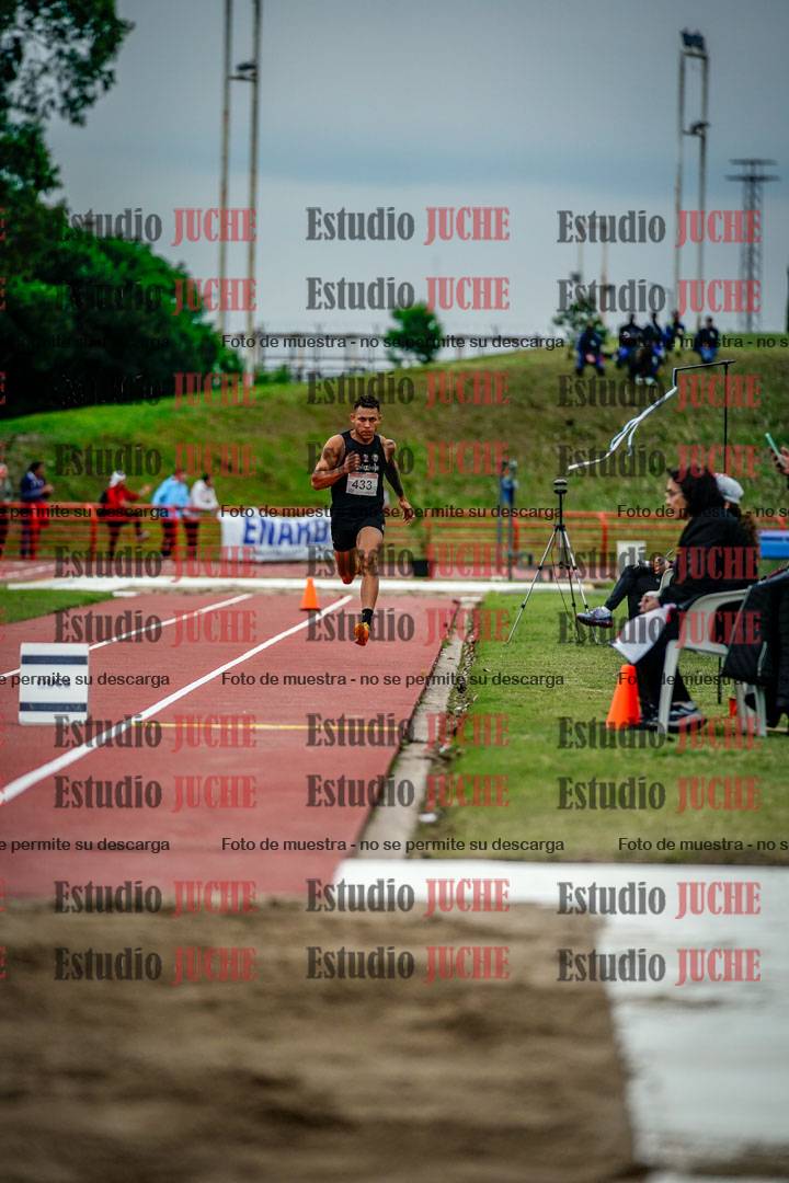 Fotos del salto triple de varones - FINAL
