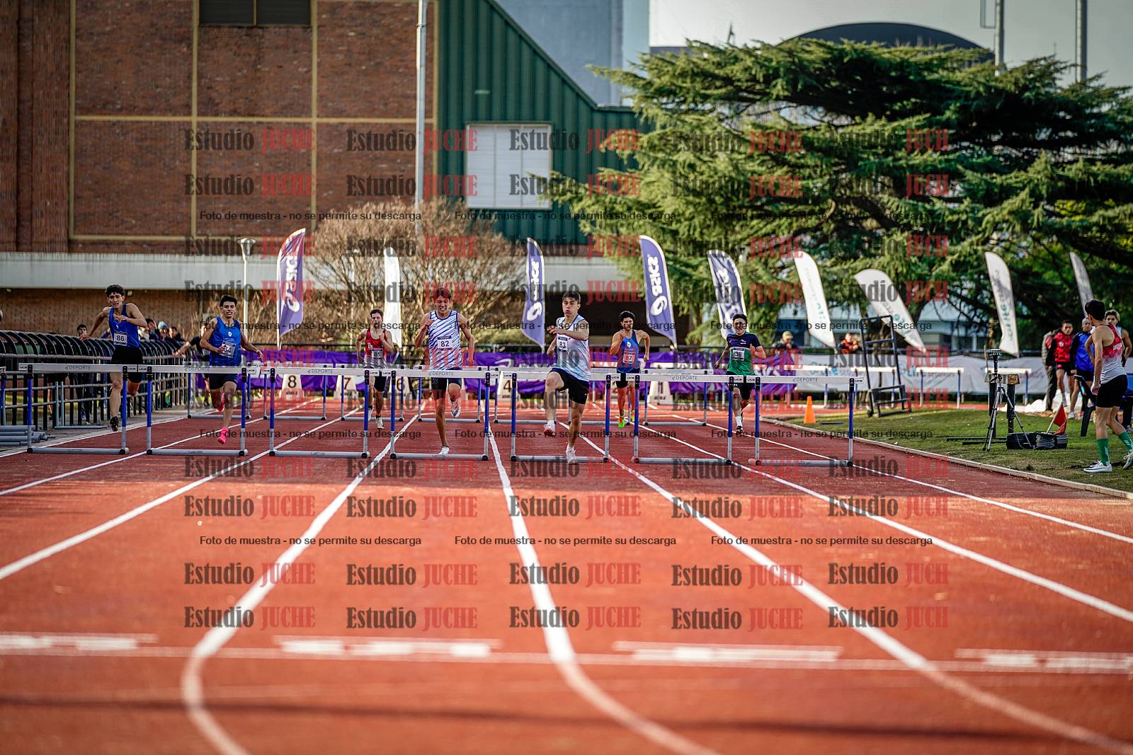 Fotos de los 400 m con vallas de varones