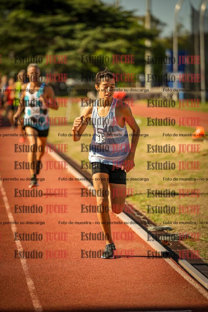 Fotos de los 800 m llanos de varones