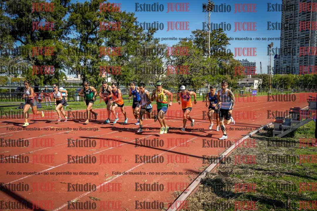 Fotos de los 5000 m llanos de mujeres y varones