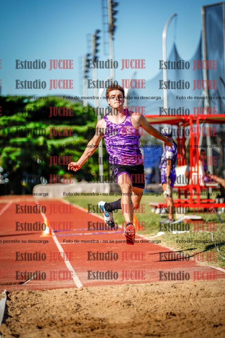 Fotos del salto triple de mujeres y varones - tablas de 8 - 11 - 13