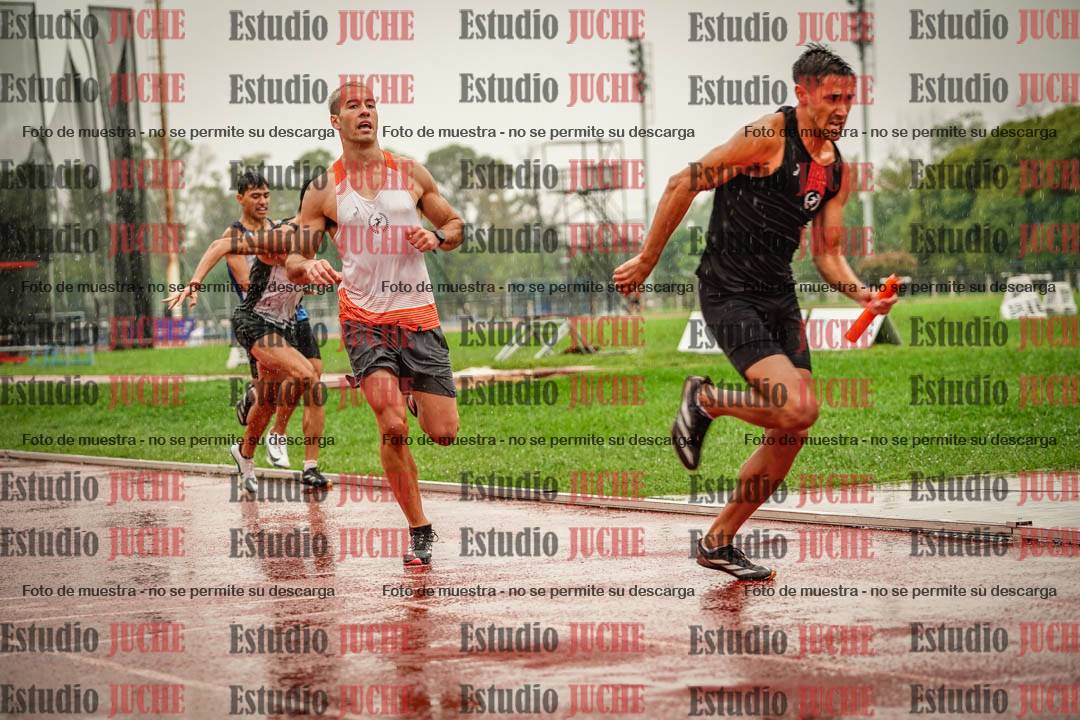 Fotos de las postas 4x400 m de varones