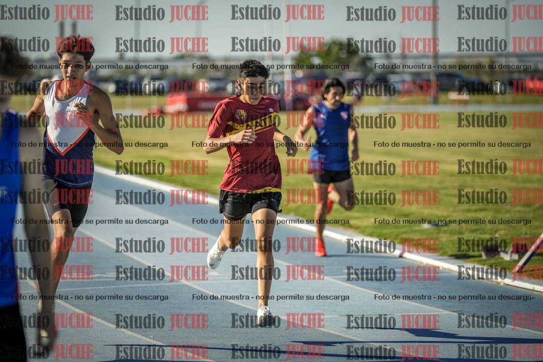 Fotos de los 400 m llanos de varones