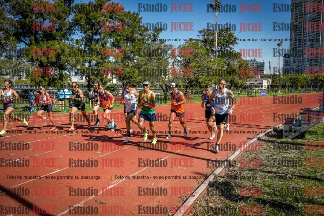 Fotos de los 5000 m llanos de mujeres y varones