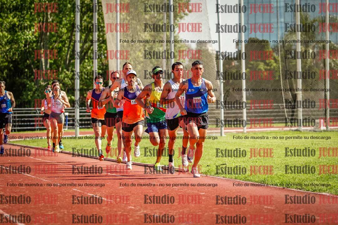 Fotos de los 5000 m llanos de mujeres y varones