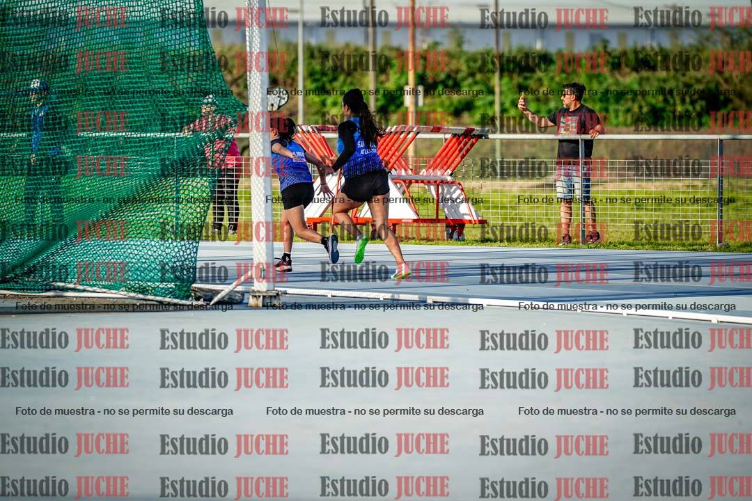 Fotos de las postas 4x100 m llanos de mujeres