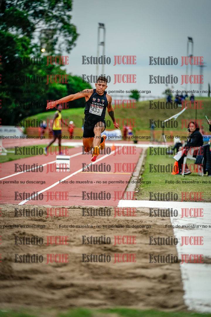 Fotos del salto triple de varones - FINAL
