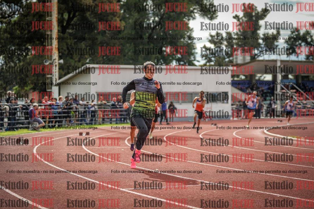 Fotos de los 400 m llanos de varones
