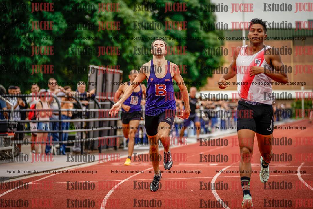 Fotos de los 400 m llanos de varones