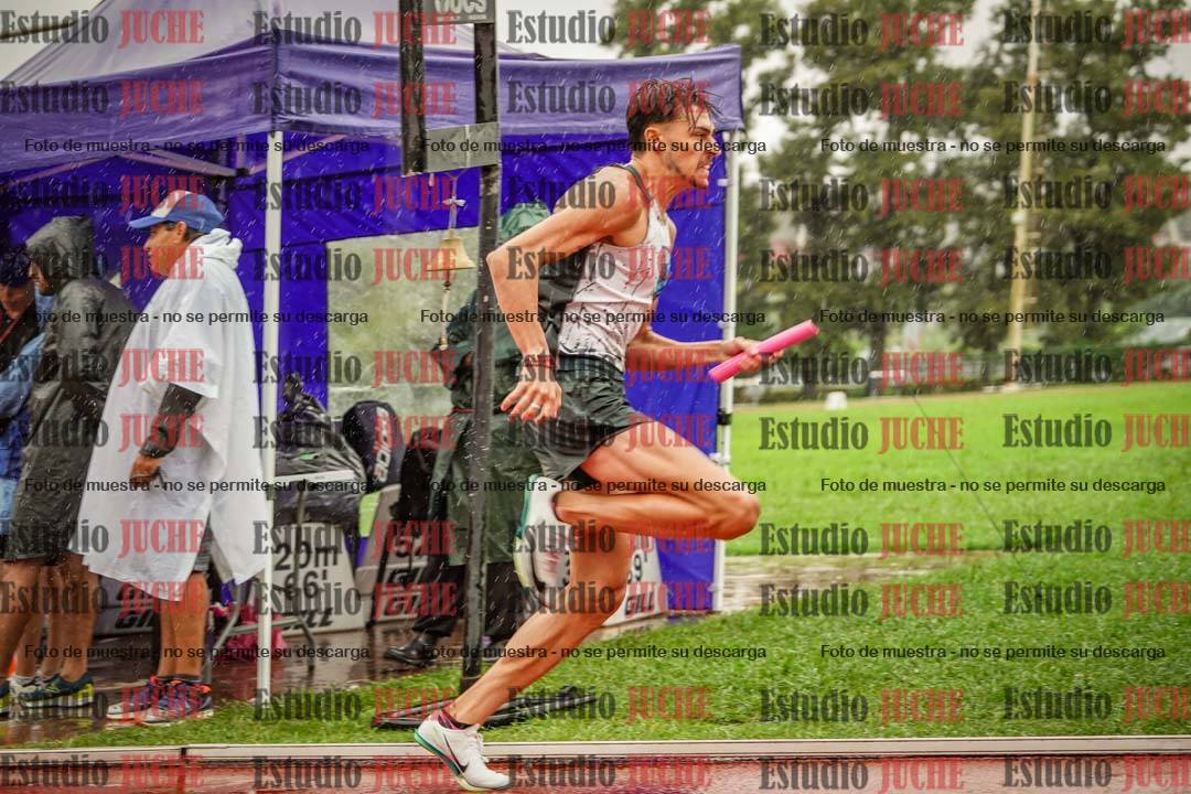 Fotos de las postas 4x400 m de varones