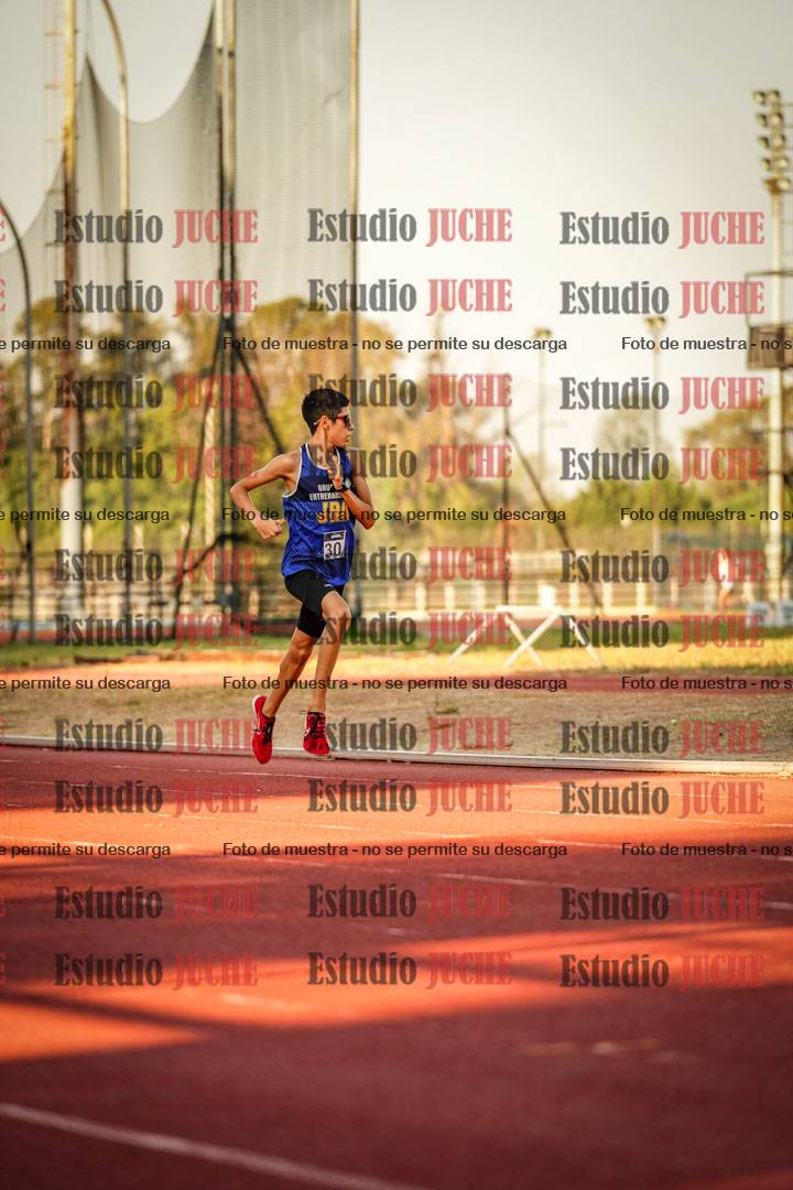 Fotos de los 2400 m llanos de varones