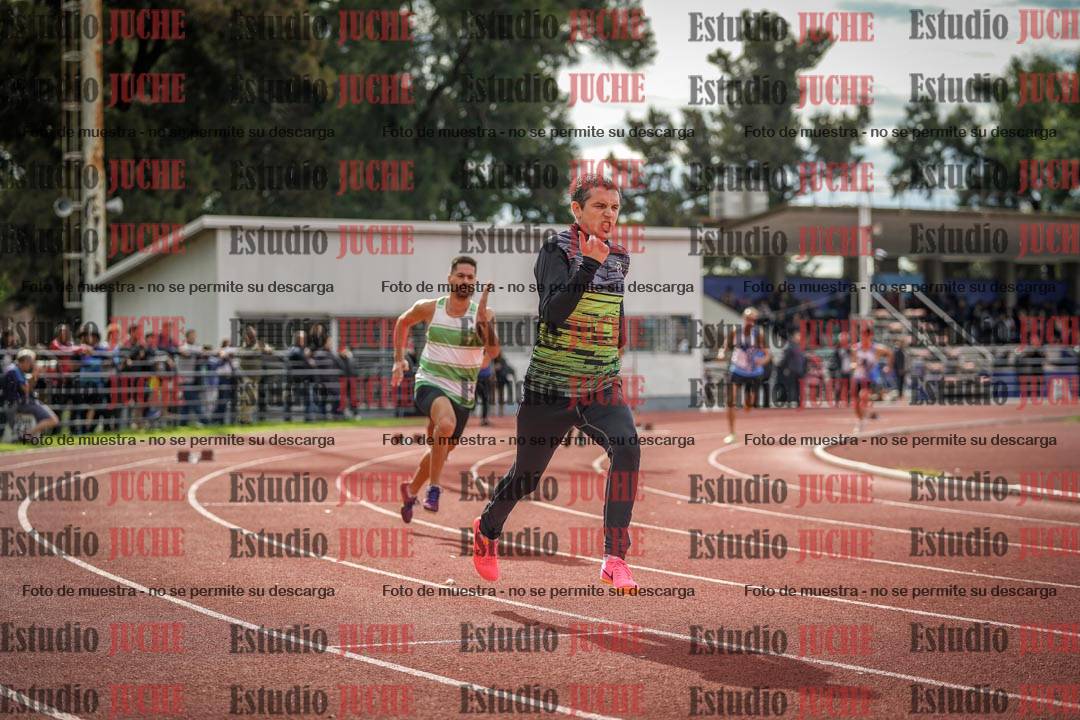 Fotos de los 400 m llanos de varones