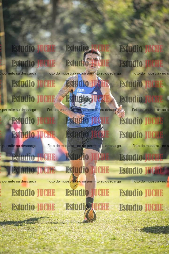 Fotos de la llegada del cross de 8000 m