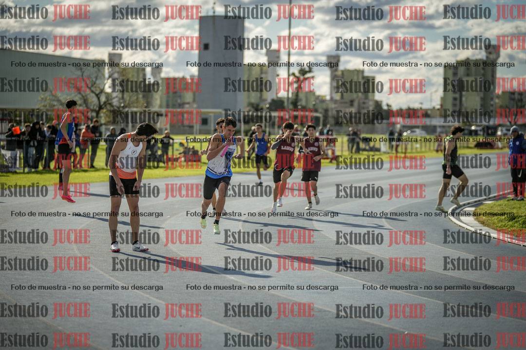 Fotos de las postas 4x400 m llanos de varones