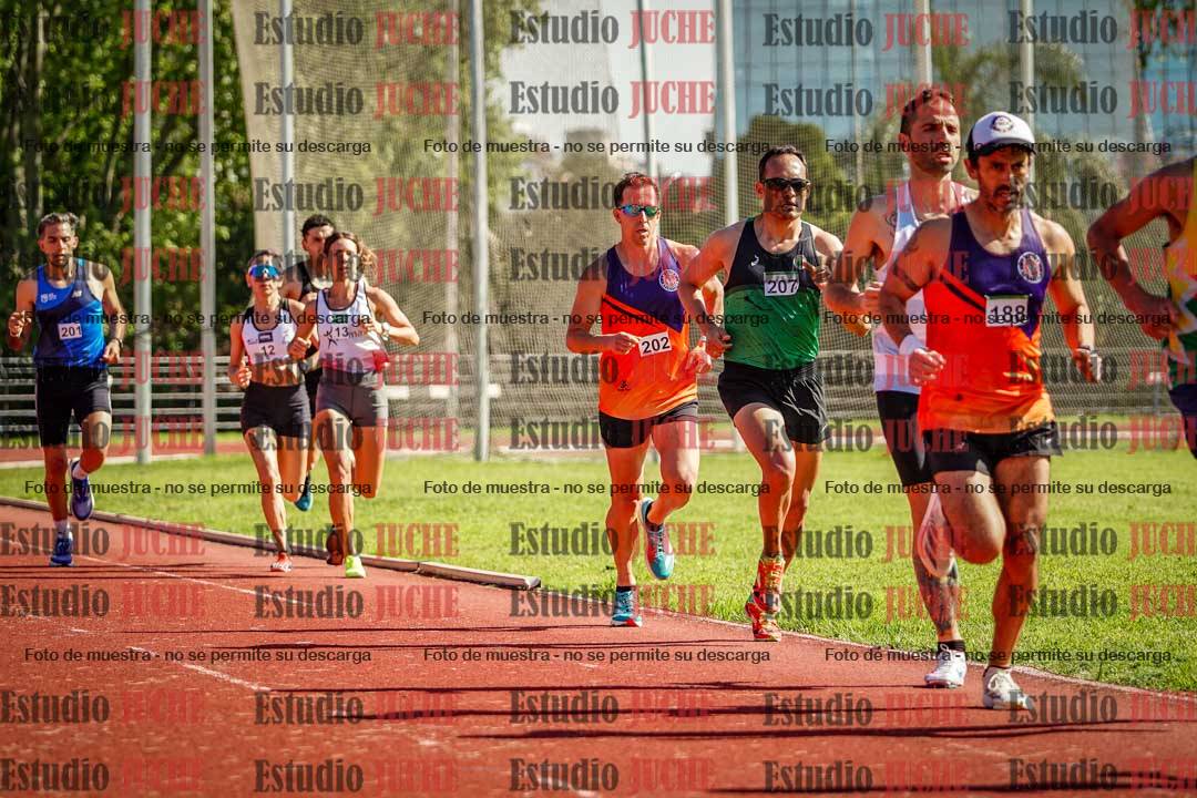 Fotos de los 5000 m llanos de mujeres y varones