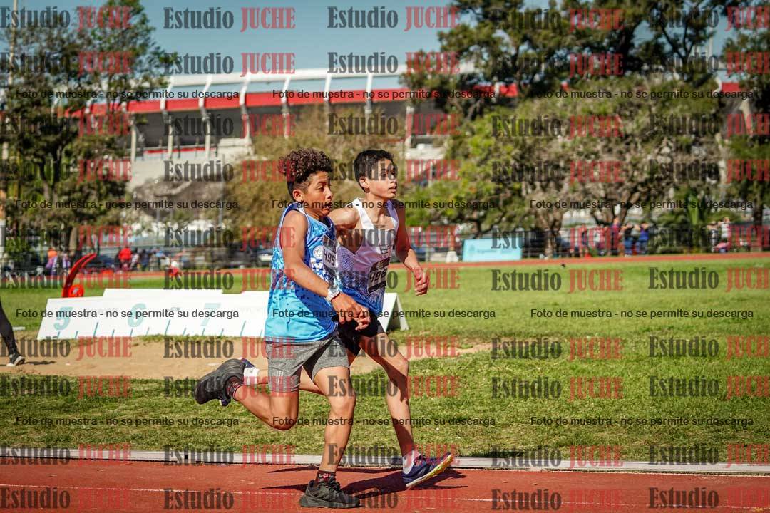 Fotos de los 600 m llanos de varones