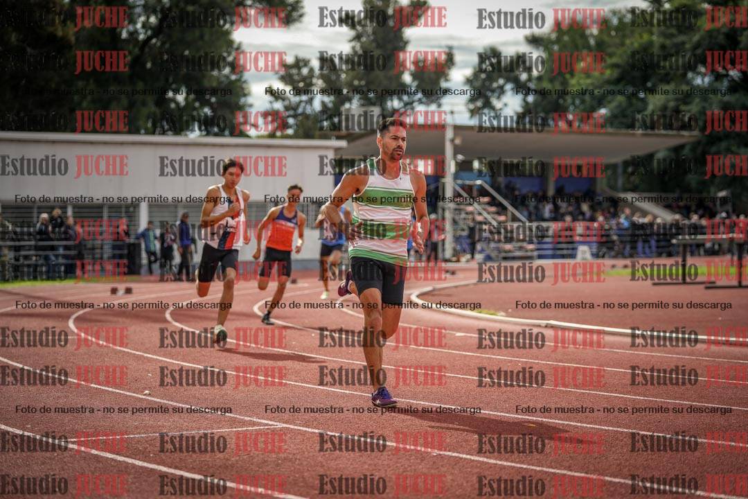 Fotos de los 400 m llanos de varones